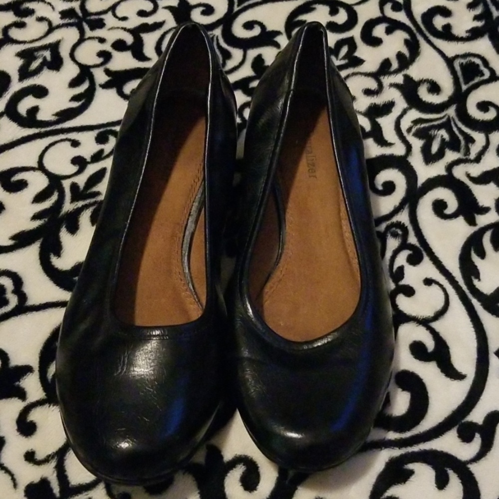 Black flats